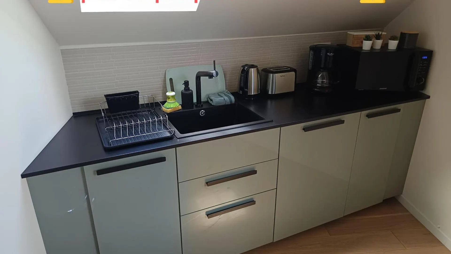 Appartement Studio Prieure 캥페르 0*,  프랑스
